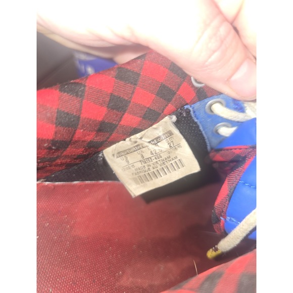 Athletic_Shoes